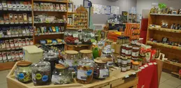 458-biocoop-auriol-bioestella-magasin-bio-chocolat-commerce-equitable-local-nouveau-prix-engage.webp